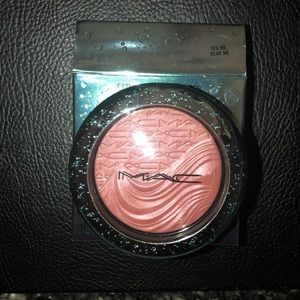 LE MAC Extra Dimension Blush ‘Sea Me, Hear Me’